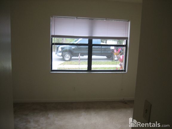 5th image of 10809 Fairfield Village Dr