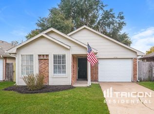 4700 Greenwood Dr, Rosenberg, TX 77471