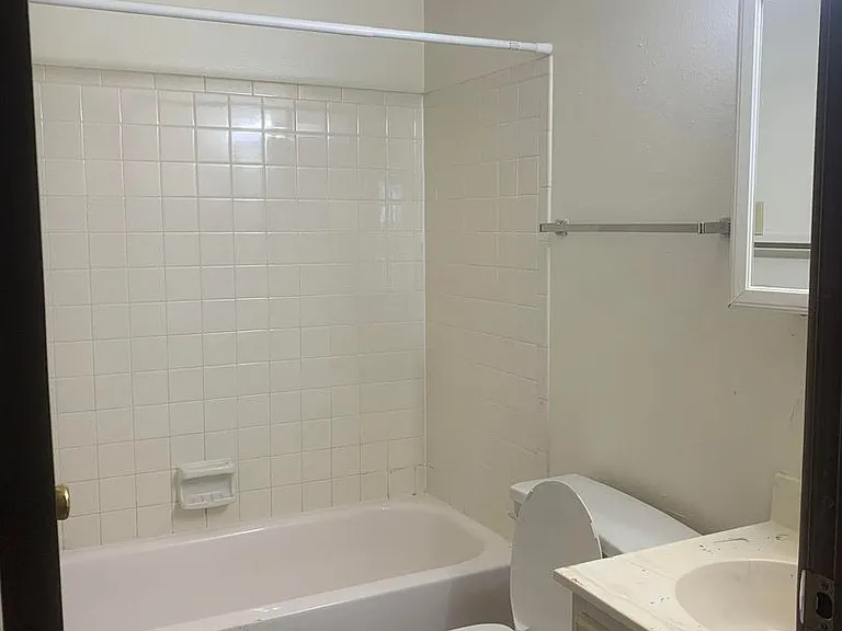 Park Place West Apartments — Photo 56