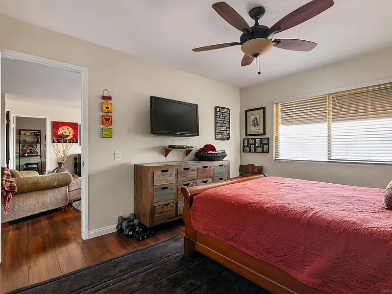 2530 Clairemont Dr #206 — Photo 10