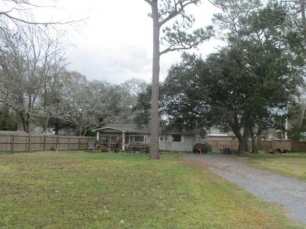 1847 Highway 96 S, Lumberton, TX 77657