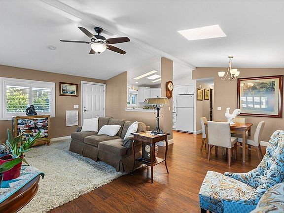 3rd image of 43 Westgate Circle