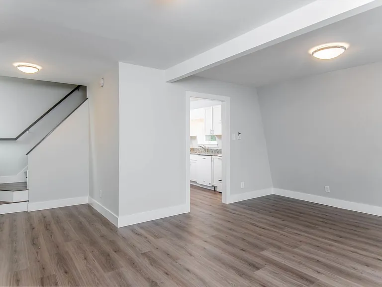 4 Unaka Ave #2 — Photo 6