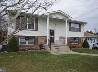 15 Merlin Dr, Inwood, WV 25428