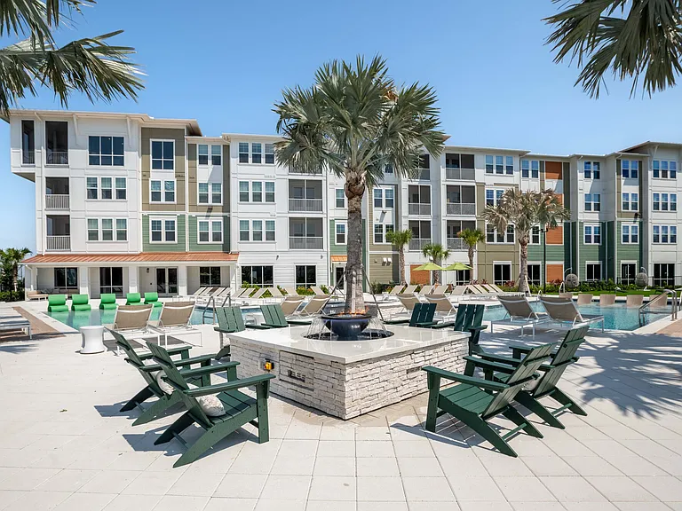 Apex Apopka — Photo 3
