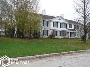 413 Lynn St APT 103, Carroll, IA 51401