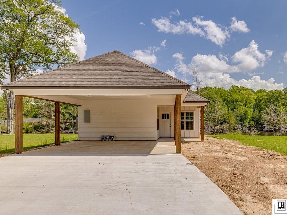 1st image of 504 W Bayou Dr