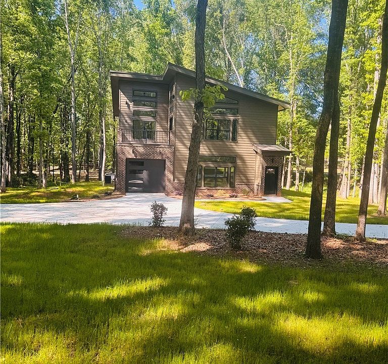 1st image of 233 Bellamy Road