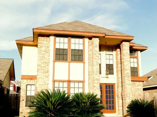 8623 Beechcrest St, Houston, TX 77083