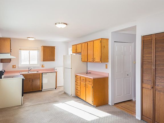 4th image of 1148 Laurel Ave