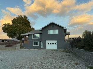 21 Orchard Loop N, Tonasket, WA 98855