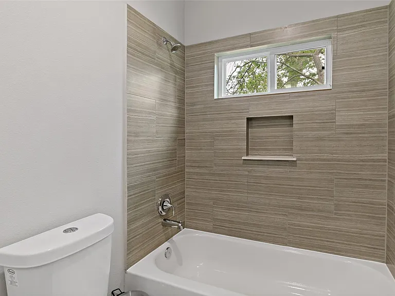 238 Julia St #C — Photo 8