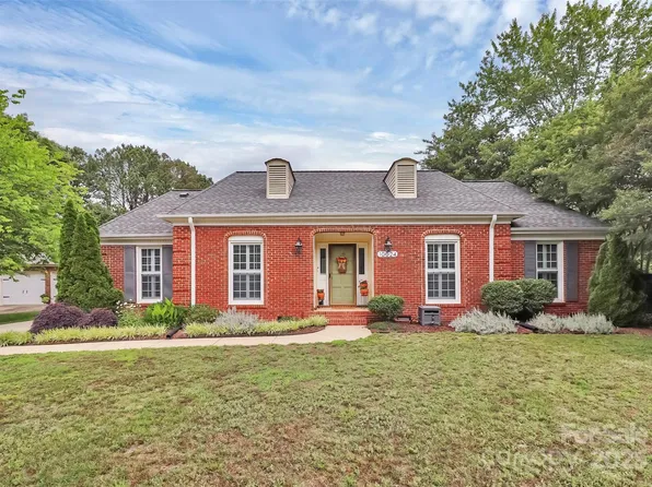 10024 Tealridge Ln, Charlotte, NC 28277