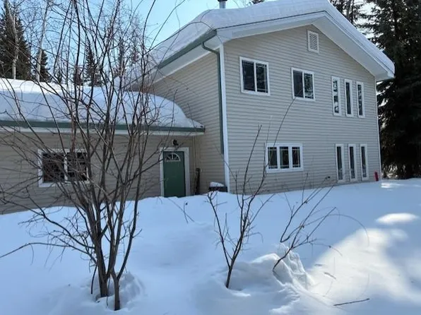 3890 Hurst Rd, North Pole, AK 99705