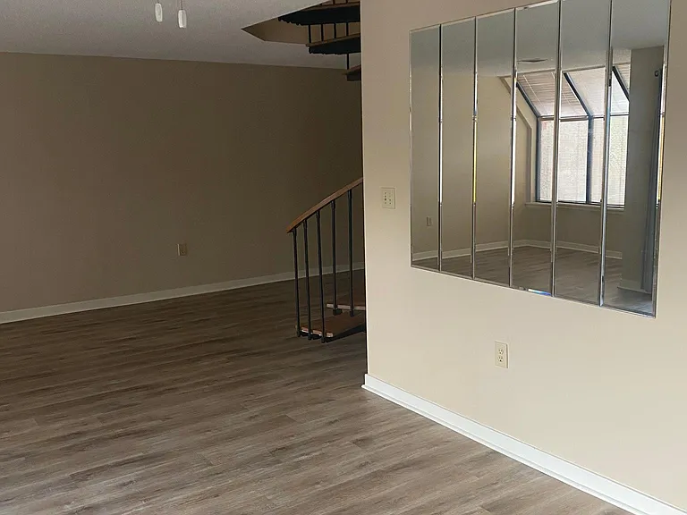 13 Harbourside Ln #7102 — Photo 4