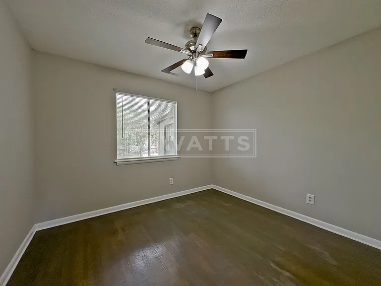 1400 Freda Dr — Photo 18
