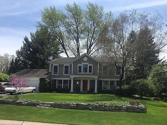 2nd image of 786 N Shady Hollow Cir