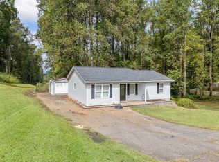 310 Scenic Ave, Campobello, SC 29322