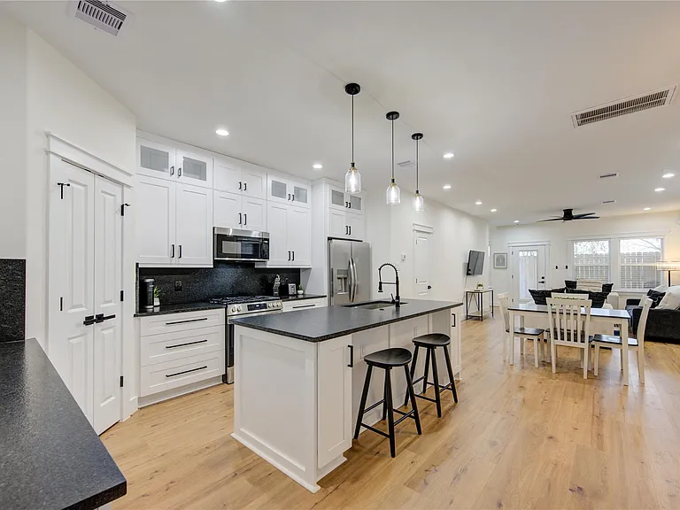 3406 Garapan St #A — Photo 13