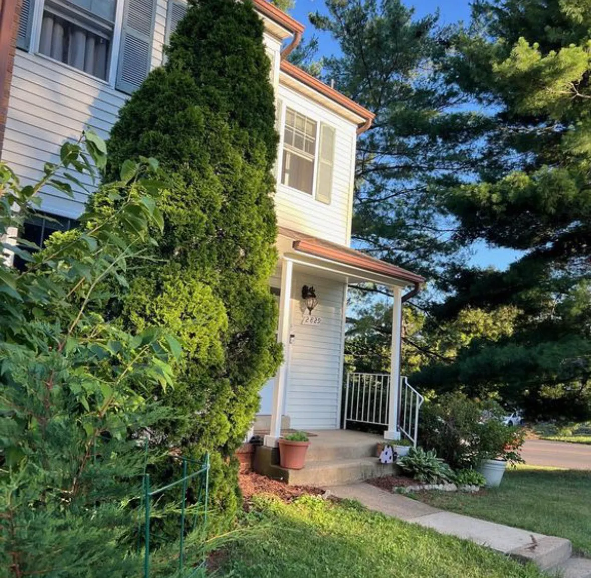 3 bed, 2.5 bath, 1350 sqft, $2,850 — Photo 2