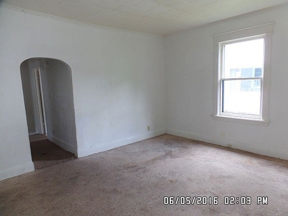 3rd image of 1733 Leer St