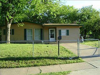1st image of 766 Clearwood Dr