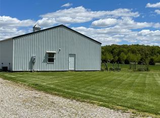 470 Campground Trl, Greenville, IL 62246