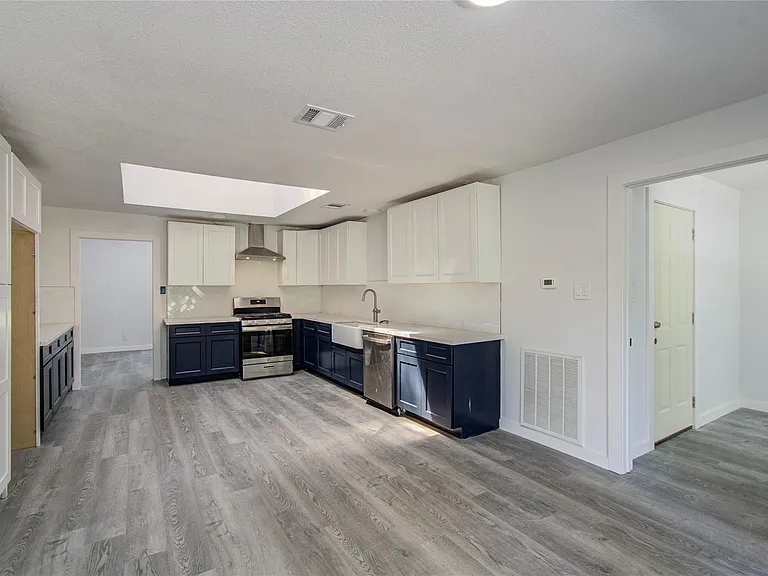 619 River Plantation Dr — Photo 4