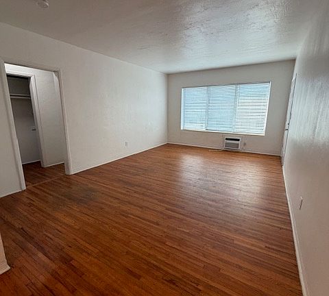 3rd image of 9300 E Bay Harbor Dr #204