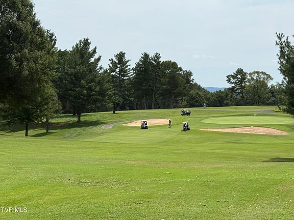 2nd image of 40 Par Ln