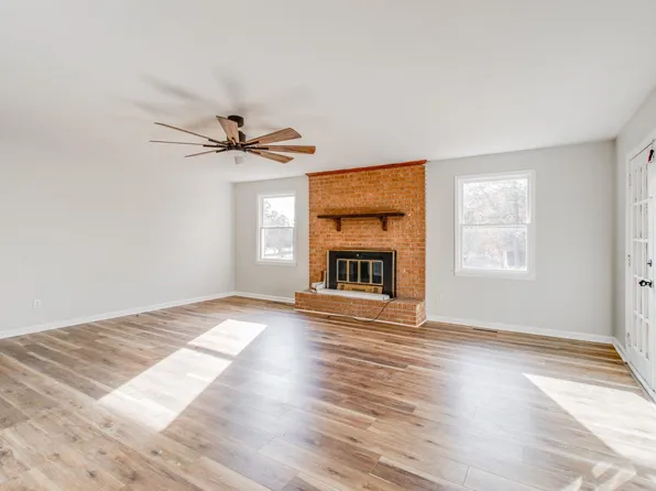 204 Calcutta Dr, West Columbia, SC 29172