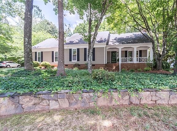 2nd image of 10636 S Hall Dr