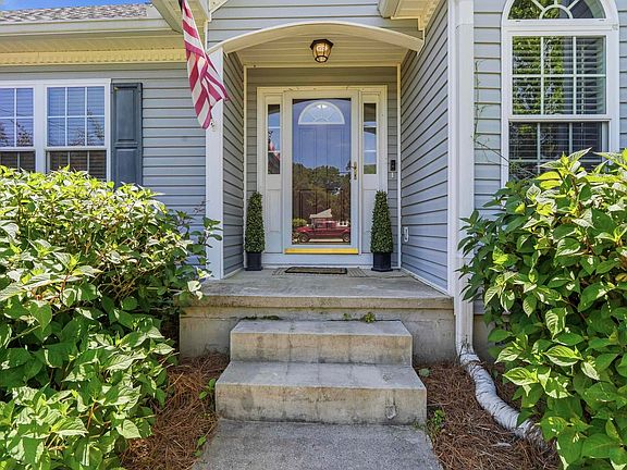 4th image of 189 Stonefield Cir