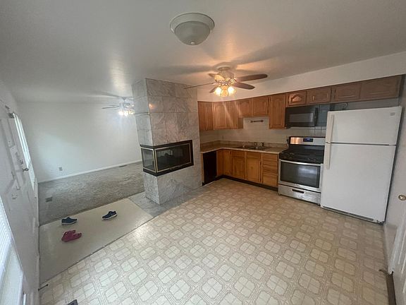 kitchen/Eat in kitchen