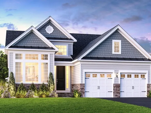 20 Juniper Ln #67, Tyngsborough, MA 01879