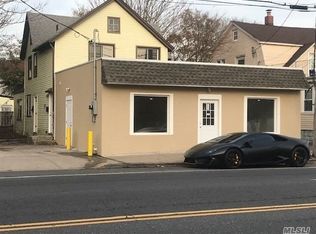 811 Nassau Rd, Uniondale, NY 11553