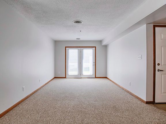 1st-floor Living Room