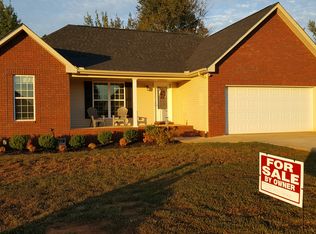 328 Preakness Cir, Pleasant View, TN 37146