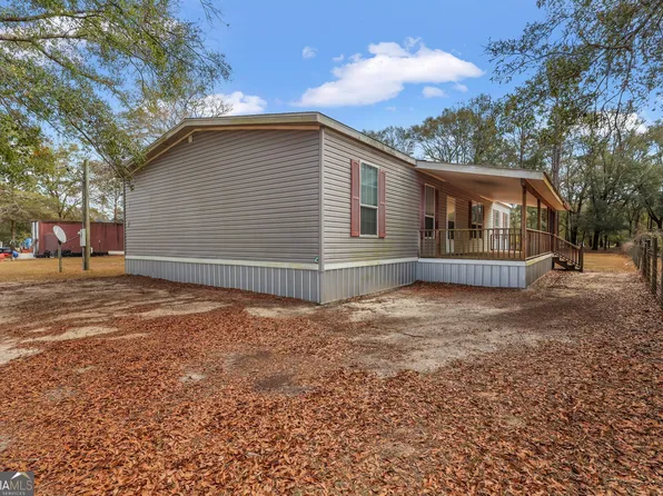 47 Yellow Pine Rd, Jesup, GA 31545