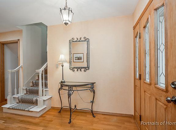 4th image of 210 Freeport Dr