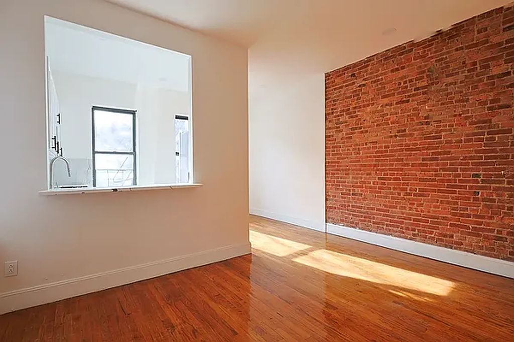 2 BR in Crown Heights
