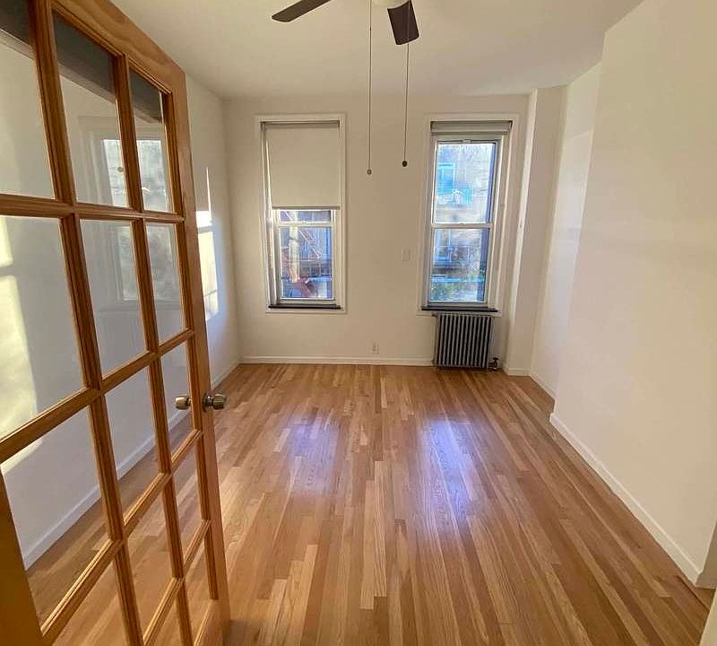 1st image of 106 President St #3RIGHT