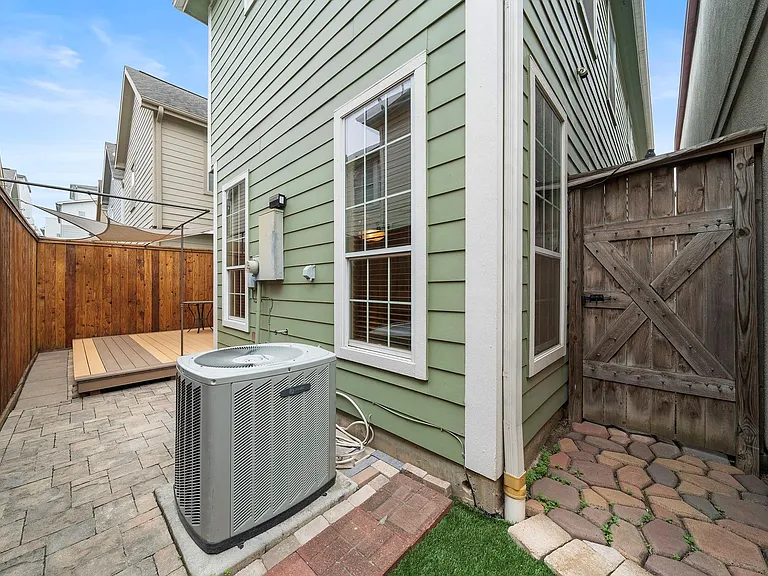 2927 Clinton Dr — Photo 19