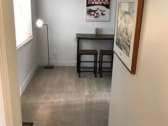 3rd image of 41 NE 1st Avenue #1-4