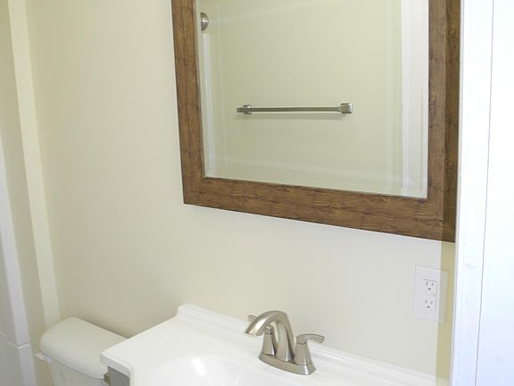 5th image of 249 W 2nd St Floor 1