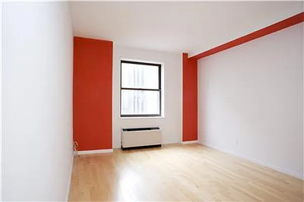 Sold by Nest Seekers International | media 9