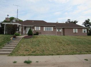 611 Hamilton St, Stratton, NE 69043