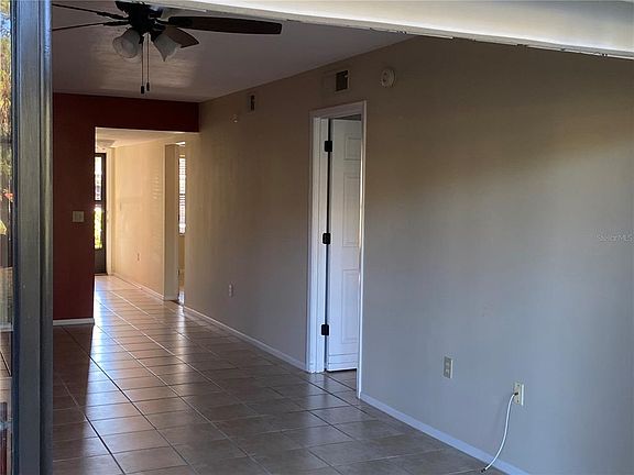 3rd image of 435 30th Ave W APT D103