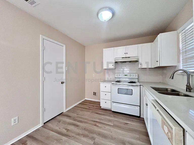 1311 Nolte Dr — Photo 5