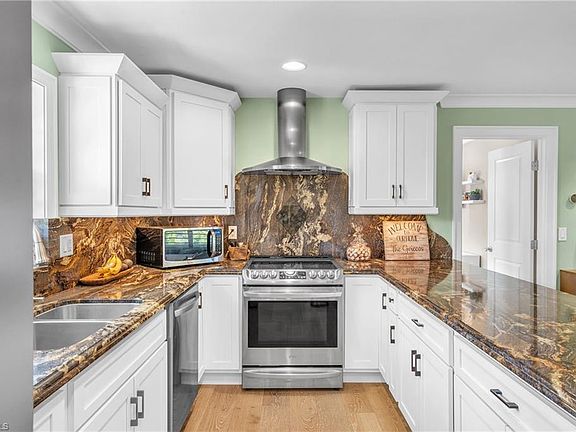 5th image of 3001 50th ST SW
